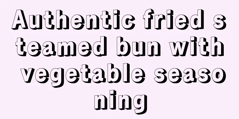 Authentic fried steamed bun with vegetable seasoning