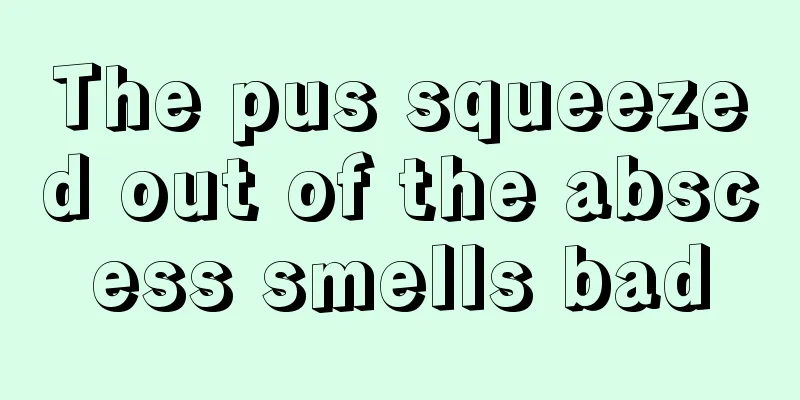 The pus squeezed out of the abscess smells bad